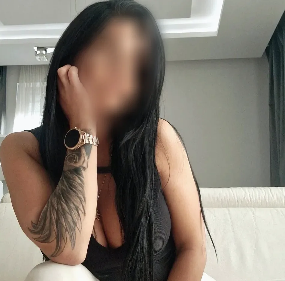 Abril, 38 años