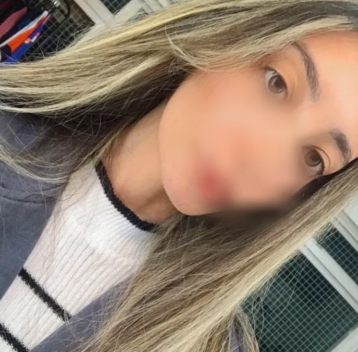 Manuela, 20 años